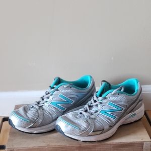 New Balence Teal and Silver Running Shoe 👟